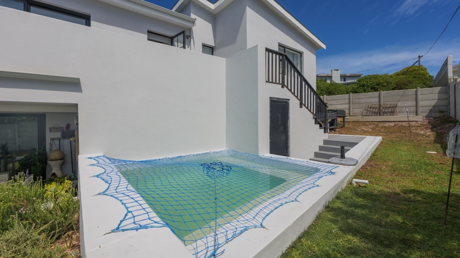 6 Bedroom Property for Sale in Agulhas Western Cape